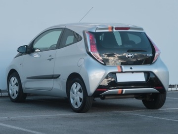 Toyota Aygo II Hatchback 5d 1.0 VVT-i 69KM 2015 Toyota Aygo 1.0 VVT-i, Salon Polska, Serwis ASO, zdjęcie 3