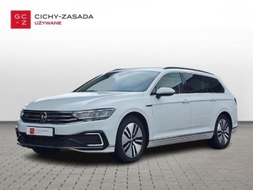 Volkswagen Passat B8 2021 Volkswagen Passat Variant GTE ASO 1.4TSI 218KM bezwyp. pakiety AppConnect