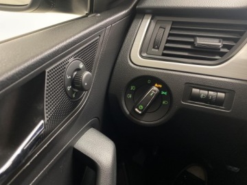 Skoda Rapid II Liftback Facelifting 1.0 TSI 95KM 2019 Škoda RAPID Spb 1.0 TSI Active Skoda Rapid, 1.0 B, zdjęcie 17