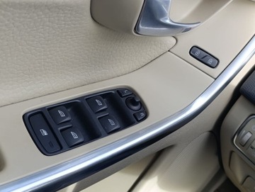 Volvo XC60 I SUV Facelifting 3.0 T6 304KM 2014 VOLVO XC60 T6, Automat, Dokumentacja Podgrzewane fotele, AWD, zdjęcie 15