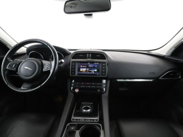 Jaguar F-Pace SUV 2.0 i4D 180KM 2016 Jaguar F-PACE FV23% navi PDC FullLED tempomat, zdjęcie 14