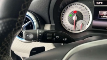 Mercedes Klasa A W176 Hatchback 5d 1.6 180 BlueEFFICIENCY 122KM 2014 Mercedes-Benz Klasa A Niepowtarzalny wyglad oraz stan Automat Ledy MOZLIWA, zdjęcie 26