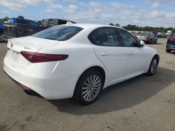 Alfa Romeo Giulia II Sedan Facelifting 2.0 Turbo 280KM 2022 Alfa Romeo Giulia 2022 2.0l 2.0 Benzyna 280KM, zdjęcie 3