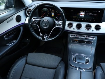 Mercedes Klasa E W213 2020 Mercedes E E 200, Salon Polska, Serwis ASO, zdjęcie 6