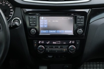 Nissan Qashqai II Crossover 1.2 DIG-T 115KM 2017 Nissan Qashqai 1.2 DIG-T, Salon Polska, zdjęcie 12