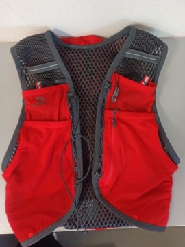 Salomon Active Skin 8 Set Красный жилет для бега - M