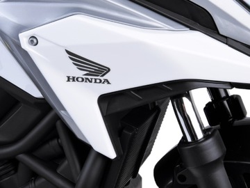 Детский электродвигатель на аккумуляторе HONDA NC750X звучит PA0314