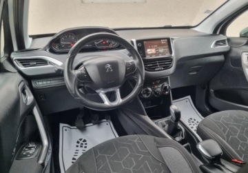 Peugeot 2008 I SUV Facelifting 1.2 PureTech 110KM 2017 Peugeot 2008 Lift SLICZNY 1.2 Benzyna 110KM Bogata Wersja ORYGINAL Zadbany, zdjęcie 5