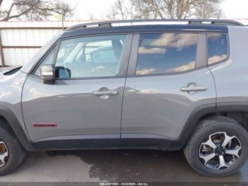Jeep Renegade 2021 Jeep Renegade 2021 Jeep Renegade Trailhawk 4x4 1.3 Benzyna 171KM, zdjęcie 2