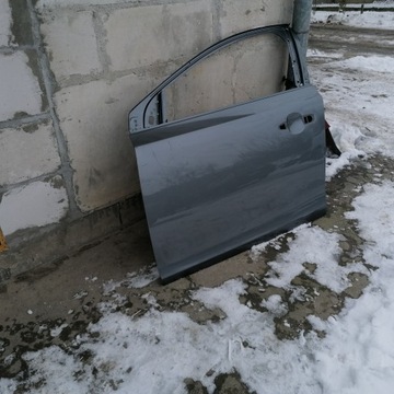 DVEŘE LEVÉ PŘEDNÍ VOLVO V40 2015 ROK