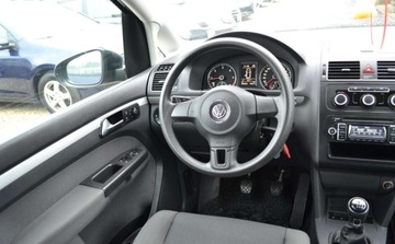 Volkswagen Touran II 1.6 TDI 105KM 2014 Volkswagen Touran Bezwypadkowy - Serwis - OPLACONY - Bez Korozji 1.6 105KM, zdjęcie 4