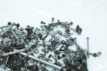 СМЕСЬ ВИНТОВ HONDA VARADERO 125 01-06