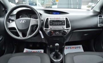 Hyundai i20 I Hatchback 5d Facelifting 1.2 DOHC 85KM 2013 Hyundai i20 LIFT Benzyna 1.2 Klimatyzacja 1.2 Benzyna 85KM, zdjęcie 18