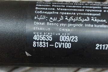 KIA EV6 CV PRAVÁ STRANA KRYT KUFRU VZPĚRA/TLAKOVAČ PLYNOVÝ 81831-CV100 2021 26
