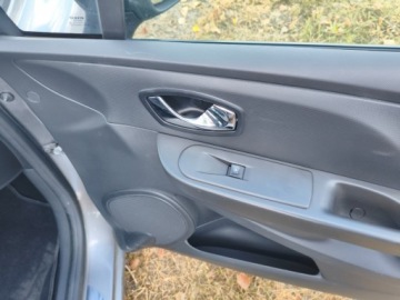 Renault Clio IV Hatchback 5d ENERGY TCe 99g 90KM 2015 Renault Clio RENAULT CLIO 900 TCE benzyna zarejestrowane w kraju Benzyna, zdjęcie 17