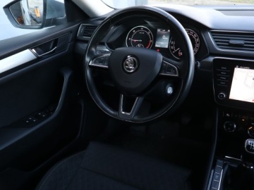 Skoda Superb III Kombi 2.0 TDI 190KM 2017 Skoda Superb 2.0 TDI, Salon Polska, 187 KM, Navi, zdjęcie 6