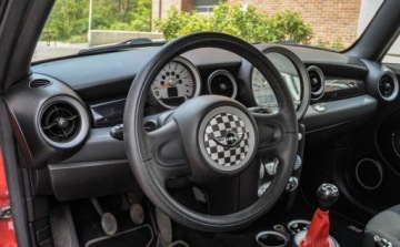 Mini One II Hatchback Facelifting 1.6 75KM 2010 MINI ONE 1.6 2010 r. Bezwypadkowy 1.6 Benzyna 75KM, zdjęcie 7