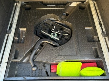 Peugeot 308 II 2014 Peugeot 308 SW 1.6 HDI 120 KM Panorama Kamera Hak, zdjęcie 27