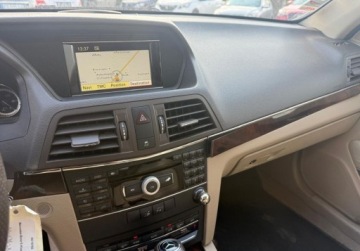 Mercedes Klasa E W212 Coupe 250 CDI BlueEFFICIENCY 204KM 2010 Mercedes-Benz Klasa E bezwypadekserwisautomat 2.1 Diesel 204KM, zdjęcie 2