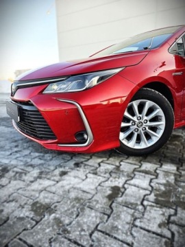 Toyota Corolla XII Sedan 1.8 Hybrid 122KM 2020 Toyota Corolla Toyota Corolla 1.8 Hybrid Comfort Czujniki przod tyl VAT 23, zdjęcie 6