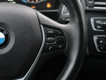 BMW Seria 1 F20-F21 Hatchback 5d 120d 184KM 2013 BMW 1 120d xDrive, 181 KM, 4X4, Navi, Xenon, zdjęcie 19