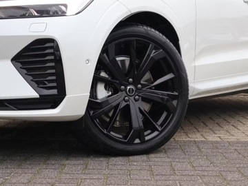 Volvo XC60 II 2025 VOLVO XC60 B5 AWD Ultra Black Edition Suv 2.0 (264KM) 2025, zdjęcie 13