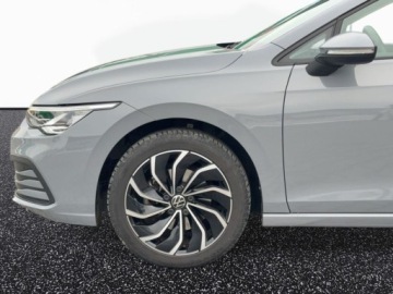 Volkswagen Golf VIII Variant 1.5 TSI 130KM 2023 Volkswagen Golf 1.5 TSI 130KM EVO Life, Serwis ASO, Gwarancja, MALY PRZEBI, zdjęcie 10