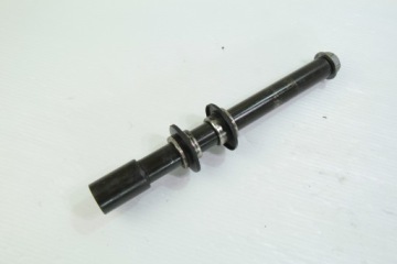 YAMAHA R1 RN12 04-06 ПЕРЕДНЯЯ ОСЬ