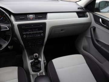 Skoda Rapid II Spaceback 1.2 TSI 105KM 2013 Skoda Rapid 1.2 TSI, Salon Polska, Klima, zdjęcie 7