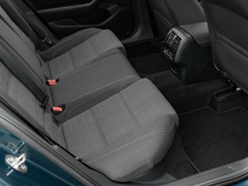 Volkswagen Passat B8 Variant Facelifting 1.5 TSI EVO 150KM 2021 Volkswagen Passat 1.5 TSI Business DSG HAK LED, zdjęcie 27
