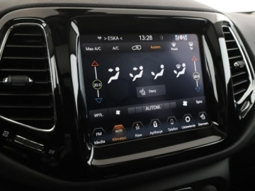 Jeep Compass II SUV 1.4 Multiair 170KM 2018 Jeep Compass FV23% Limited automat 4x4 170KM, zdjęcie 27