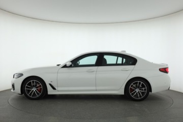 BMW Seria 5 G30-G31 Limuzyna Facelifting 2.0 520i 184KM 2022 BMW 5 520i, Salon Polska, 1. Właściciel, zdjęcie 2