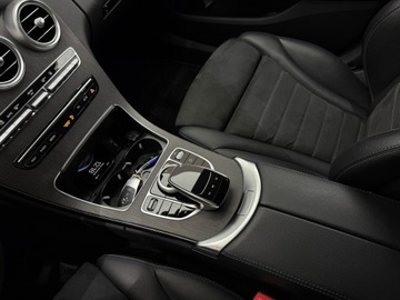 Mercedes Klasa C W205 Kombi Facelifting HYBRYDA 2.0 300 de 306KM 2021 Mercedes-Benz C 300 AMG Line Plug In / 1 właścicie, zdjęcie 24