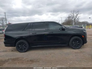 Cadillac Escalade III 2022 Cadillac Escalade Esv Premium Luxury 2022 6.2 Benzyna 420KM, zdjęcie 5
