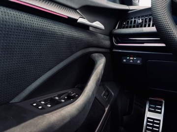 Skoda Superb IV Kombi 2.0 TSI 204KM 2026 Skoda Superb Sportline 2.0 TSI 204 KM DSG, zdjęcie 24