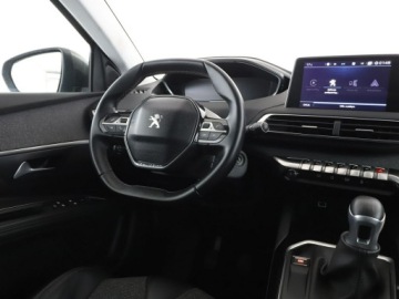 Peugeot 5008 II Crossover 1.5 BlueHDI 130KM 2017 Peugeot 5008 1.5 HDi Allure 7os Navi Tempomat, zdjęcie 15