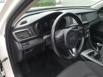 Kia Optima II Kombi 1.7 VGT CRDi 141KM 2018 Kia Optima 1.7 CRDI 140KM # Navigacja # Salon FV23, zdjęcie 11