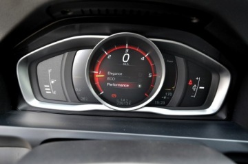 Volvo V60 I Kombi Facelifting 2.0 D4 DRIVE-E 181KM 2014 Volvo V60 LiFT Ocean Race 2,0 D4 181Km Ledy Skóra, zdjęcie 25