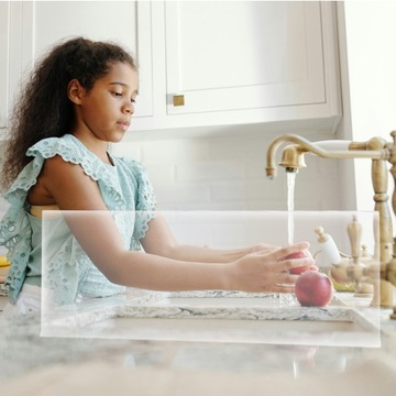 КРЫШКА ДЛЯ ВАННЫ С ОТДЕЛЕНИЕМ АНТИРАСПЫЛЕНИЯ ДЛЯ