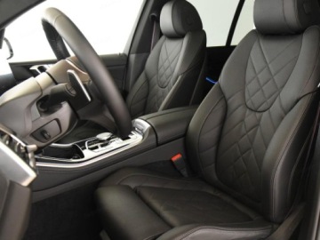 BMW X5 G05 SUV Facelifting 3.0 30d 298KM 2025 BMW X5 xDrive30d Sport Suv 3.0 (298KM) 2025, zdjęcie 7