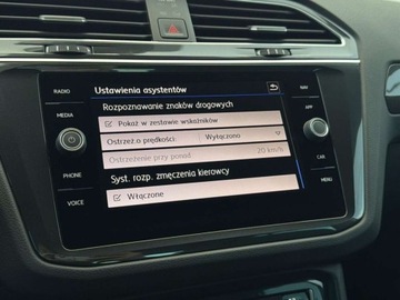 Volkswagen Tiguan II SUV 2.0 TSI 190KM 2019 Volkswagen Tiguan 190 KM 4Motion R-Line LED TOP Virtual Pakiety Salon, zdjęcie 36