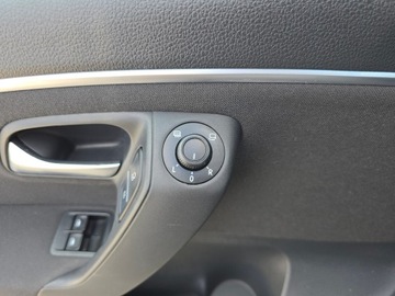 Volkswagen Polo V Hatchback 3d Facelifting 1.2 TSI BlueMotion Technology 90KM 2016 Volkswagen Polo 1.2 TSI 90KM Comfortline klima nav, zdjęcie 20