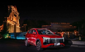 JAC 2025 JAC JS8 1.5 Benzyna 175KM, zdjęcie 1