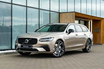 Volvo V90 II Plug-In Facelifting 2.0 T8 Plug-In Hybrid 455KM 2025 Volvo V90 Ultra Dark T8 AWD Plug-in hybrid (310 +, zdjęcie 1