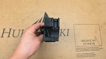 FORD FIESTA MK6 V 2002 - 2008 ROK FUSION 02-12 PŘEPÍNAČ SMĚROVKA