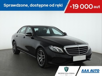 Mercedes Klasa E W213 Limuzyna 2.0 220d 194KM 2017 Mercedes E E 220 d, Salon Polska, 191 KM, Automat
