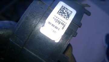 PÁSEK AIRBAG KROUŽEK POD VOLANT ŘÍDÍCÍ AUDI A3 8P VW GOLF V ALTEA TOURAN 1K0959653C