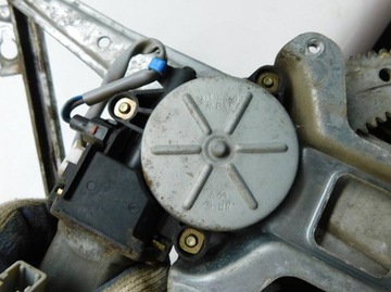 HONDA CR-V I 1999R - ZVEDÁK OKNO PRAVÝ ZADNÍ EU