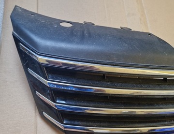 MASKA MŘÍŽKA PŘEDNÍ PASSAT B7 10-14 3AA853651