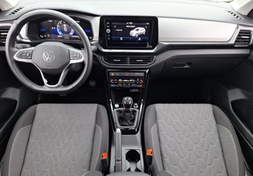 Volkswagen T-Cross SUV Facelifting 1.0 TSI 115KM 2024 Volkswagen T-Cross SalonPL 1.0TSI 115KM Kamera Keyless Podgrzew.Fot. GWARA, zdjęcie 17